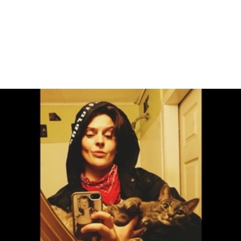 Meet your Posher, Eva